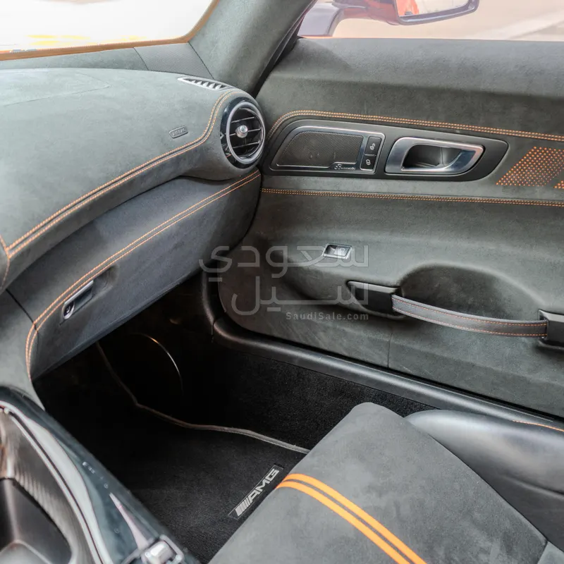 2022 مرسيدس - بنز جي تي بلاك سيريس