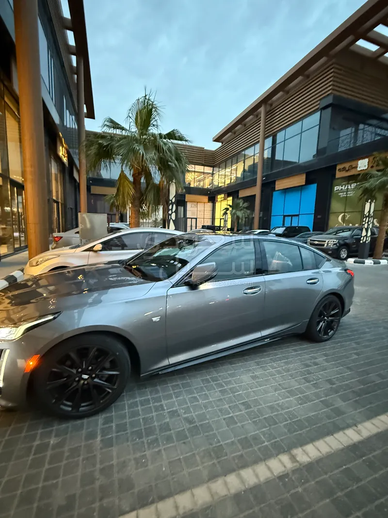 2022 كاديلاك سي تي 5 في