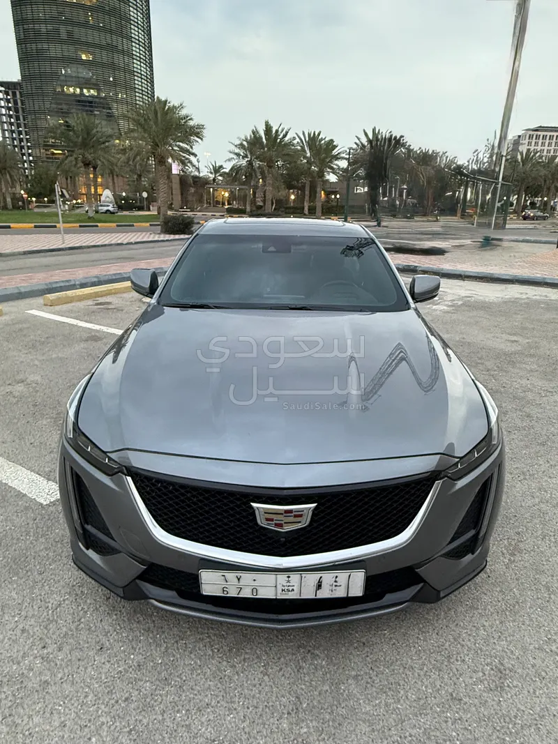 2022 كاديلاك سي تي 5 في
