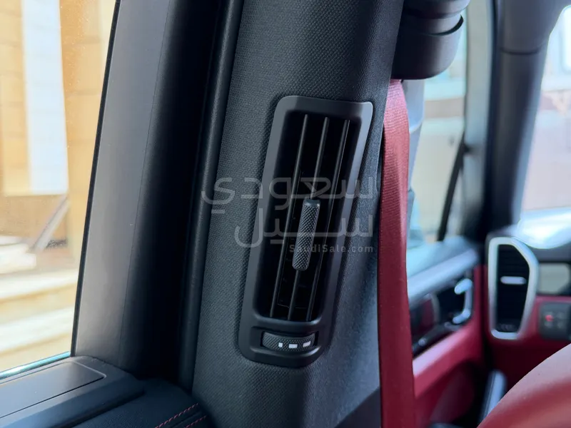 2022 بورش كايين بلاتينيوم اديشن