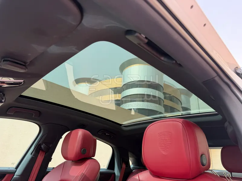 2022 بورش كايين بلاتينيوم اديشن