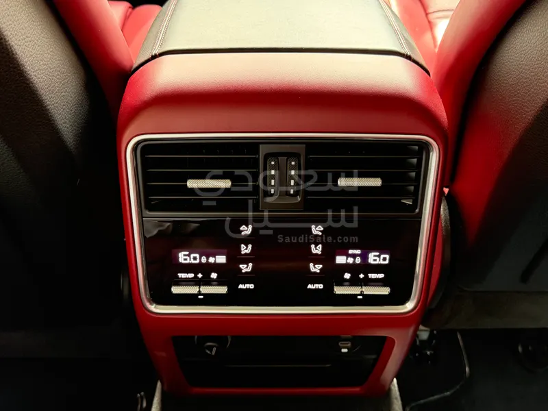 2022 بورش كايين بلاتينيوم اديشن