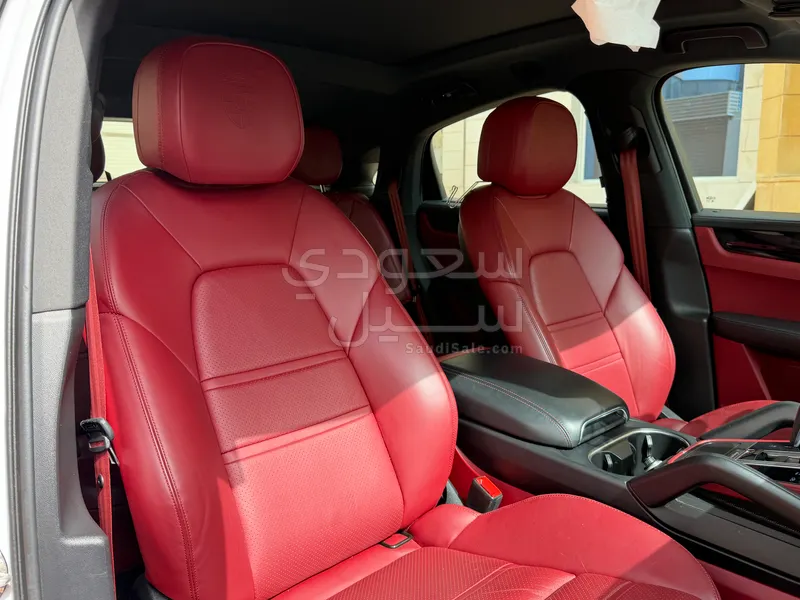 2022 بورش كايين بلاتينيوم اديشن