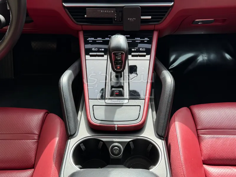 2022 بورش كايين بلاتينيوم اديشن