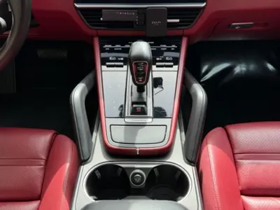 2022 بورش كايين بلاتينيوم اديشن