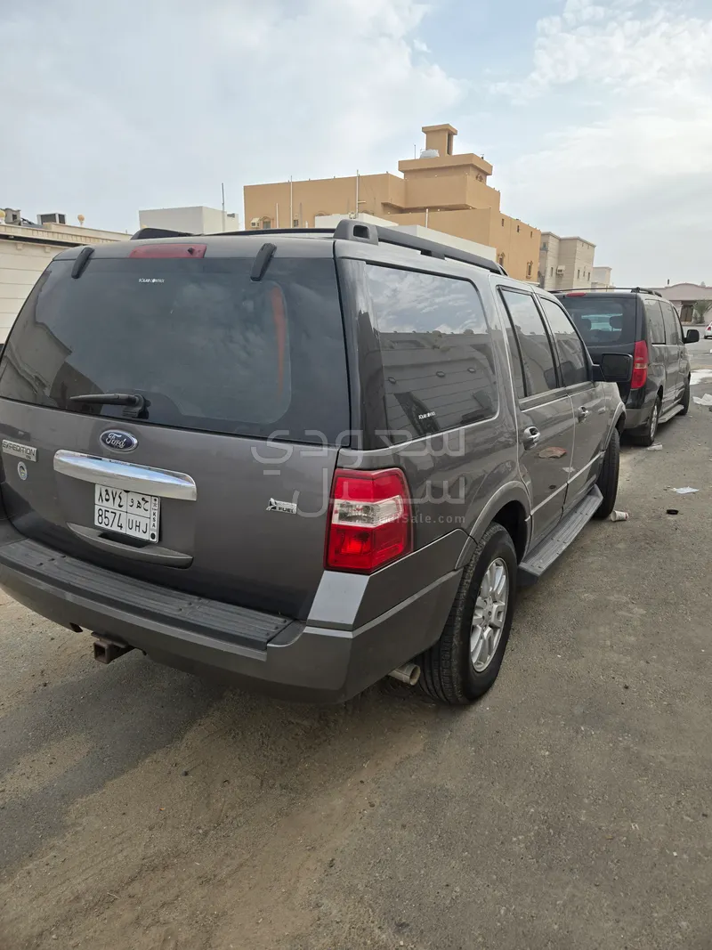 2010 فورد اكسبيديشن اكس ال تي