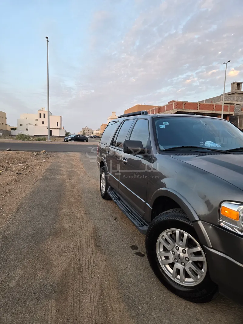 2010 فورد اكسبيديشن اكس ال تي