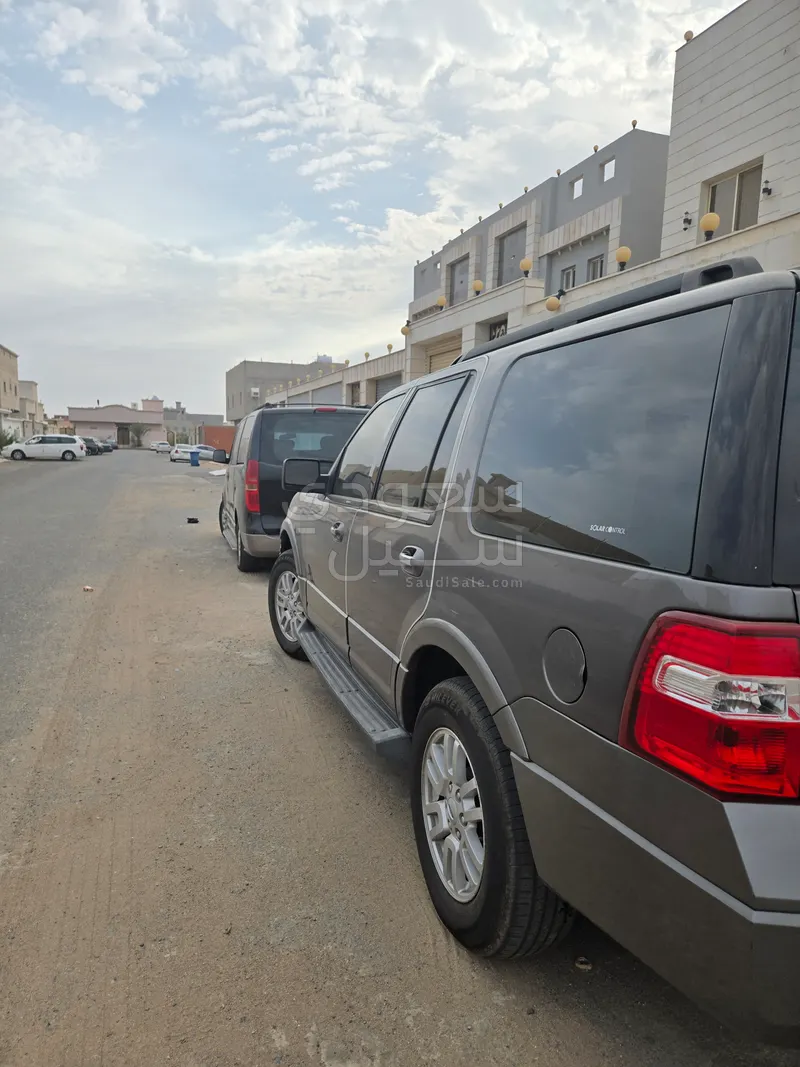 2010 فورد اكسبيديشن اكس ال تي