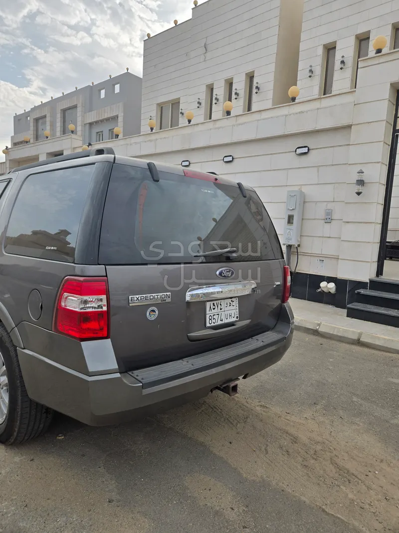 2010 فورد اكسبيديشن اكس ال تي