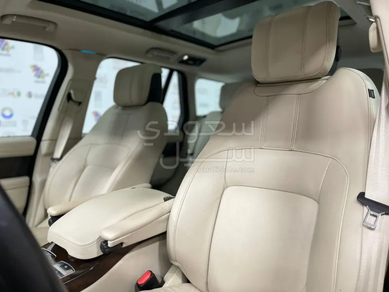 2020 لاند روفر رينج روفر فوج