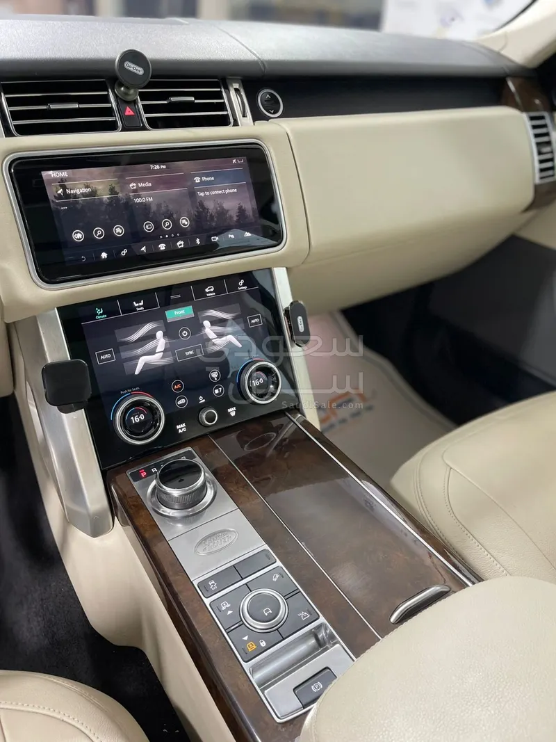 2020 لاند روفر رينج روفر فوج