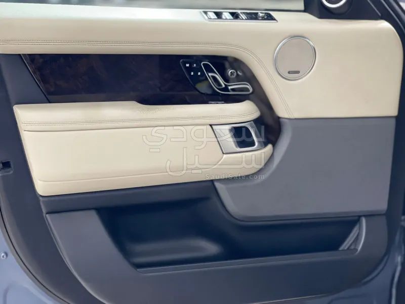 2020 لاند روفر رينج روفر فوج