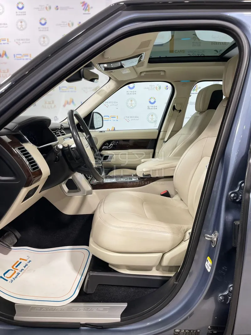 2020 لاند روفر رينج روفر فوج