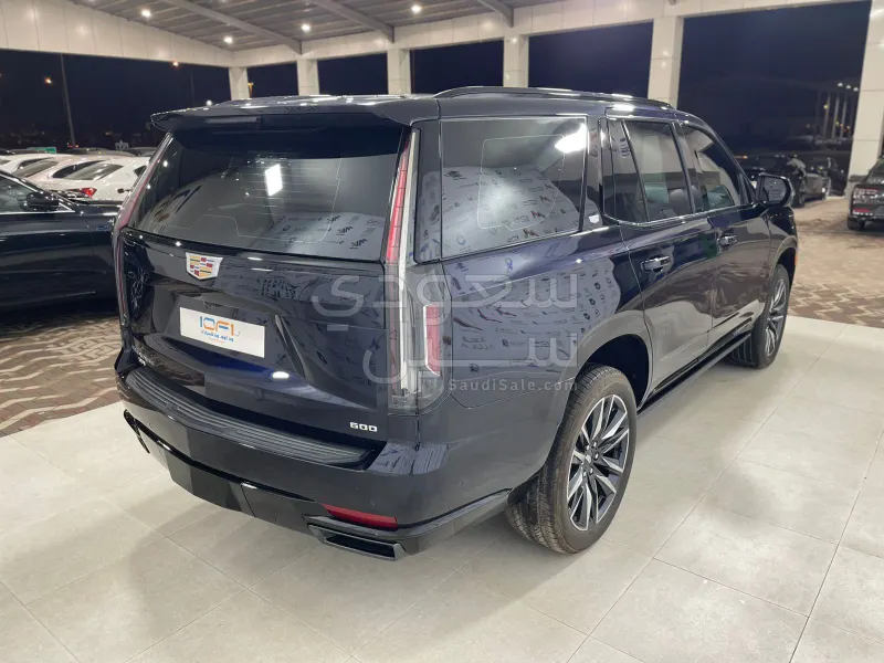 2024 كاديلاك اسكاليد سبورت