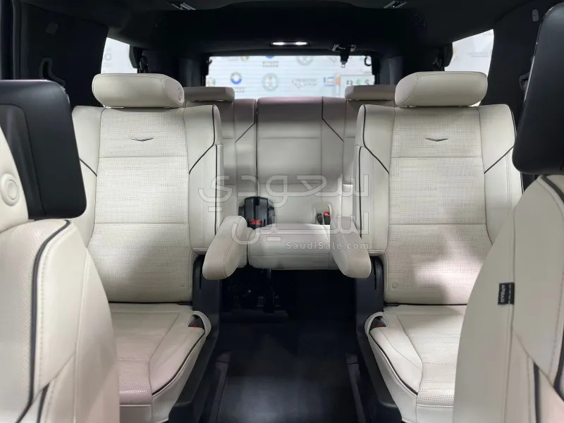 2024 كاديلاك اسكاليد سبورت