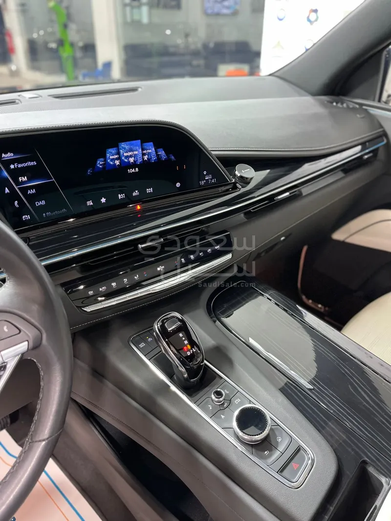 2024 كاديلاك اسكاليد سبورت