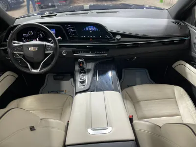 2024 كاديلاك اسكاليد سبورت