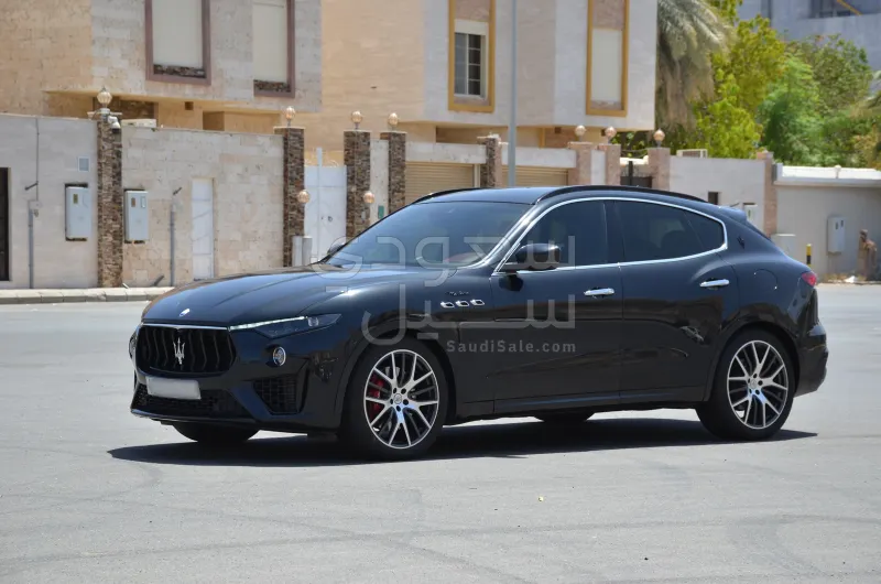 2022 مازيراتي ليفانتي مودينا