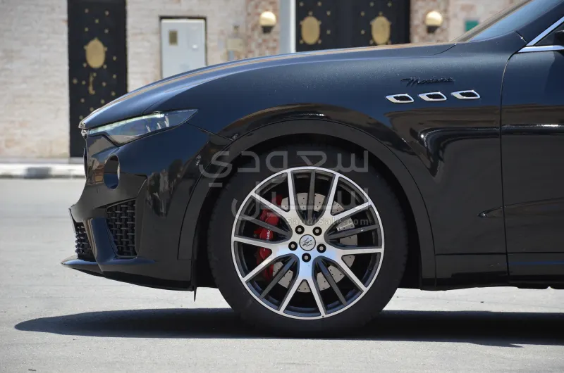 2022 مازيراتي ليفانتي مودينا