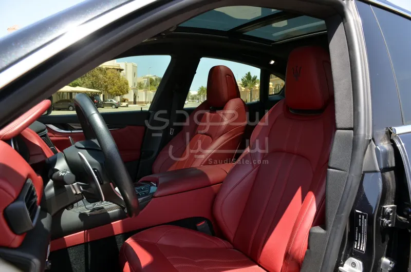 2022 مازيراتي ليفانتي مودينا