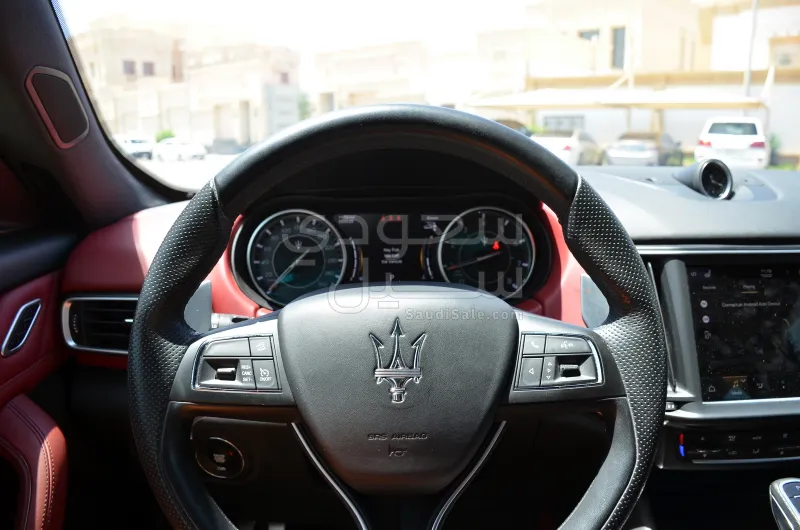 2022 مازيراتي ليفانتي مودينا