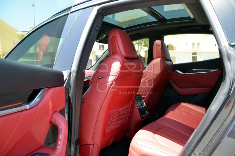 2022 مازيراتي ليفانتي مودينا