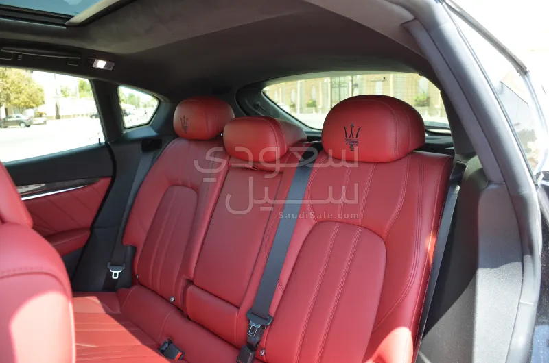 2022 مازيراتي ليفانتي مودينا