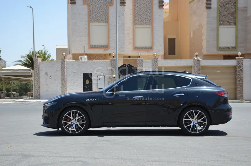 2022 مازيراتي ليفانتي مودينا