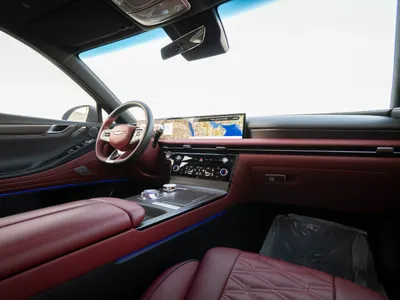 2025 جينيسيس جي 80 رويال