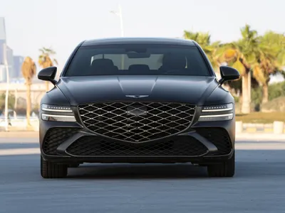 2025 جينيسيس جي 80 رويال