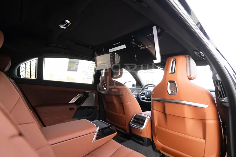 2026 بي ام دبليو الفئة السابعة 735 إل أي