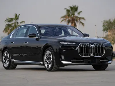 2026 بي ام دبليو الفئة السابعة 735 إل أي