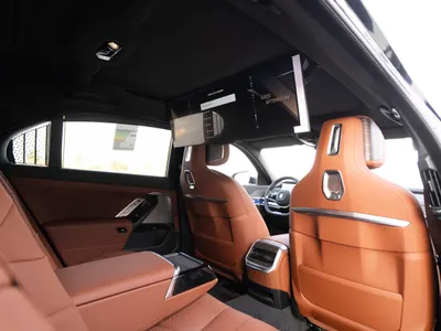 2026 بي ام دبليو الفئة السابعة 735 إل أي