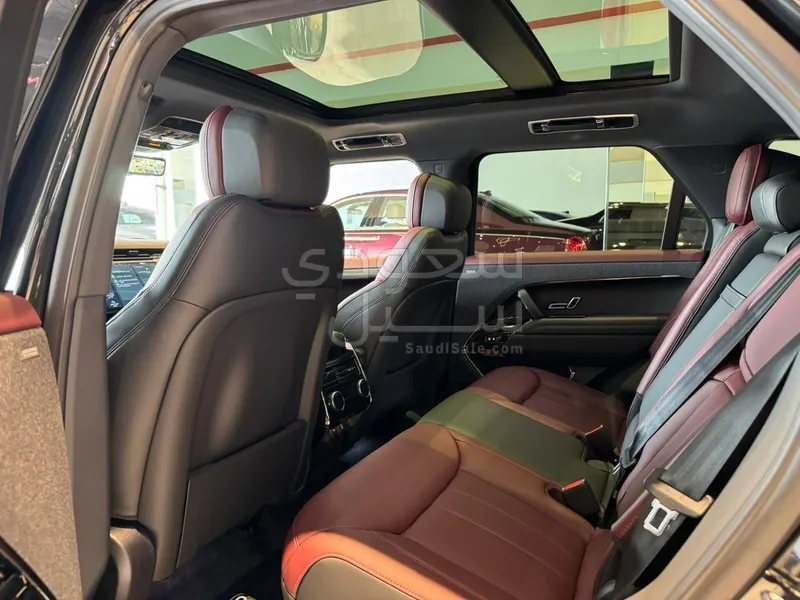 2026 لاند روفر رينج روفر سبورت اتش اس اي