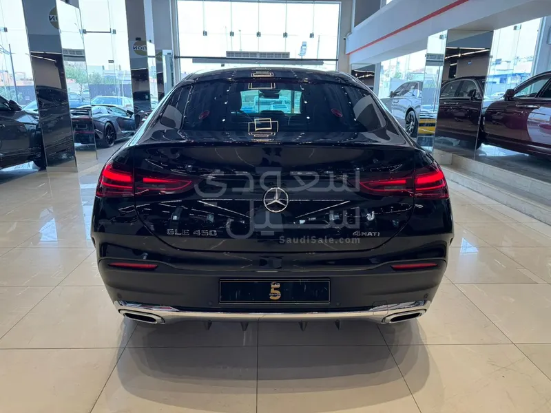 2025 مرسيدس - بنز جي إل إي 450