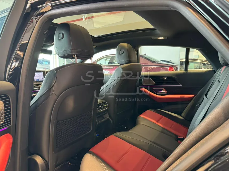 2025 مرسيدس - بنز جي إل إي 450