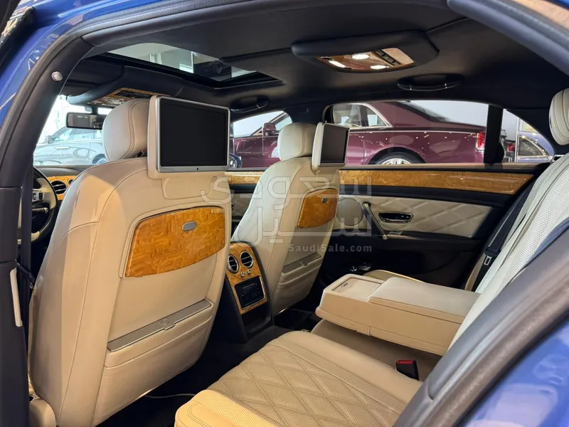 2015 بنتلي كونتيننتل فلاينج سبير