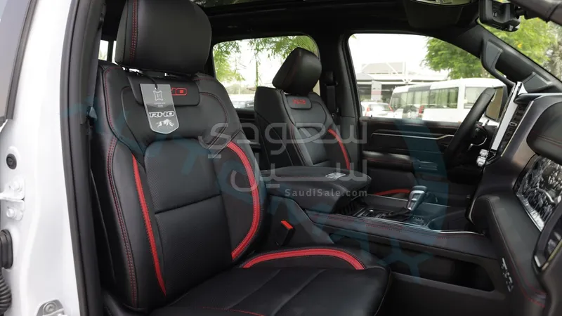 2025 دودج رام تي ار اكس