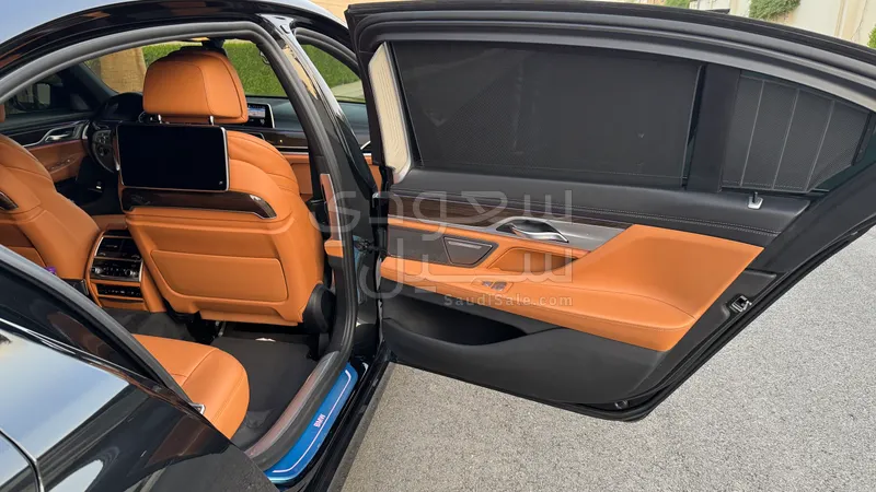 2022 بي ام دبليو الفئة السابعة 730 إل أي