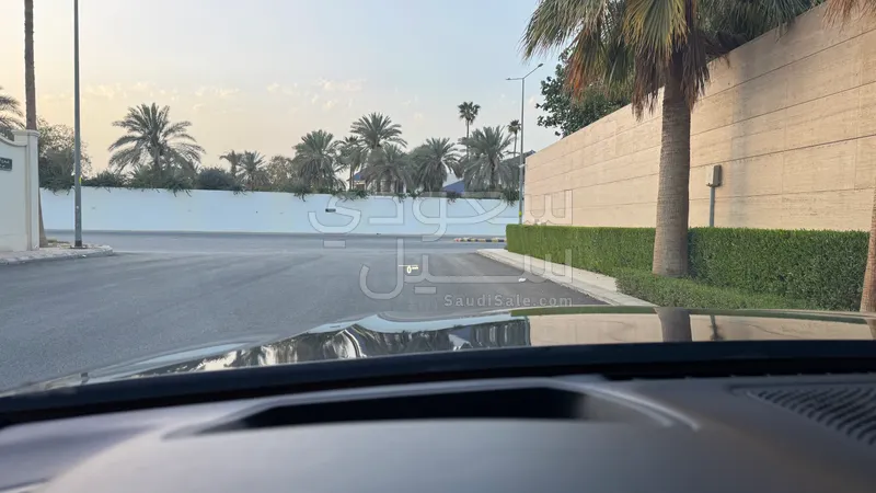 2022 بي ام دبليو الفئة السابعة 730 إل أي