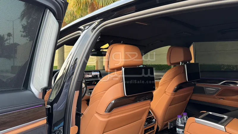 2022 بي ام دبليو الفئة السابعة 730 إل أي