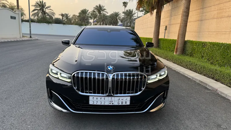 2022 بي ام دبليو الفئة السابعة 730 إل أي