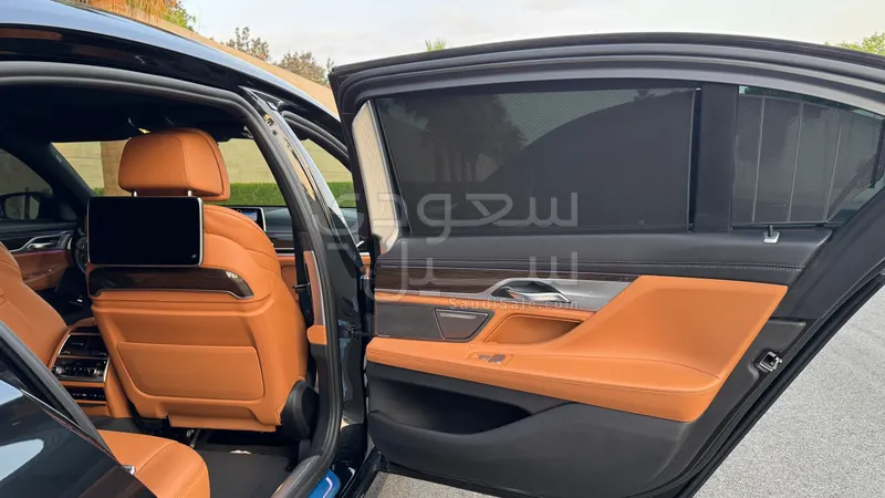 2022 بي ام دبليو الفئة السابعة 730 إل أي