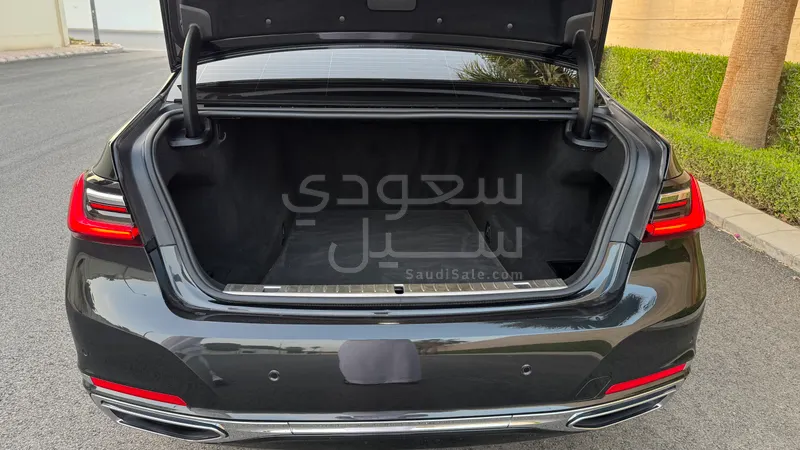 2022 بي ام دبليو الفئة السابعة 730 إل أي