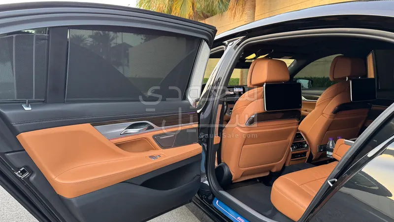 2022 بي ام دبليو الفئة السابعة 730 إل أي