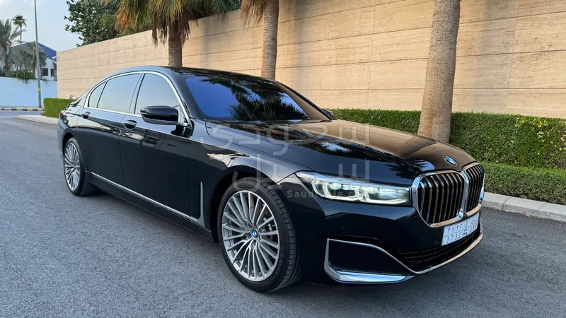 2022 بي ام دبليو الفئة السابعة 730 إل أي