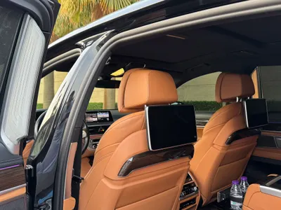 2022 بي ام دبليو الفئة السابعة 730 إل أي