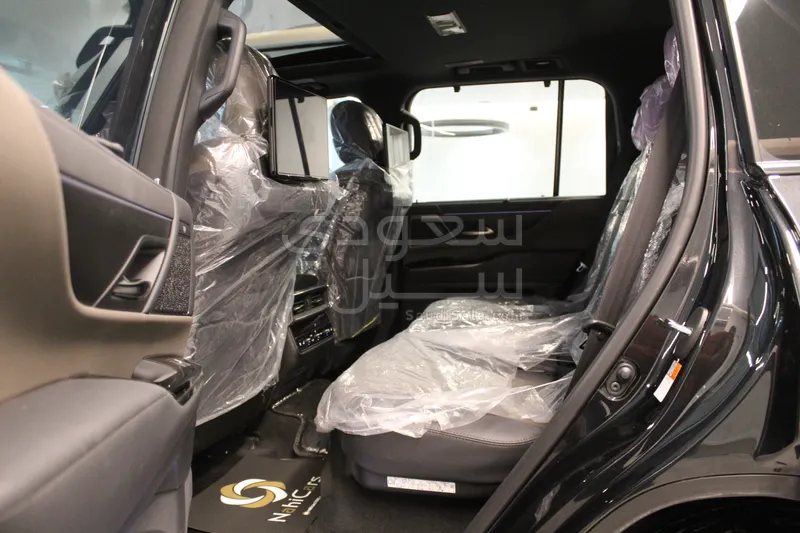 2025 لكزس إل إكس 600 اوف رود