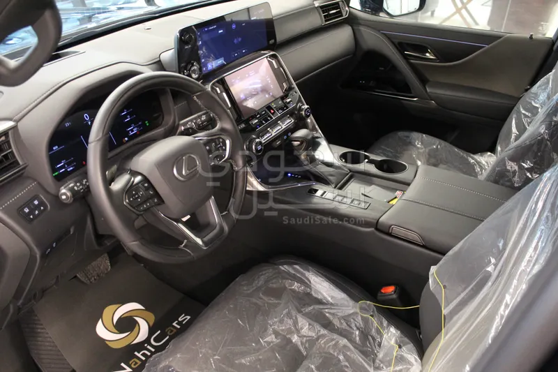 2025 لكزس إل إكس 600 اوف رود