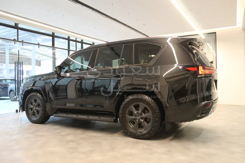 2025 لكزس إل إكس 600 اوف رود